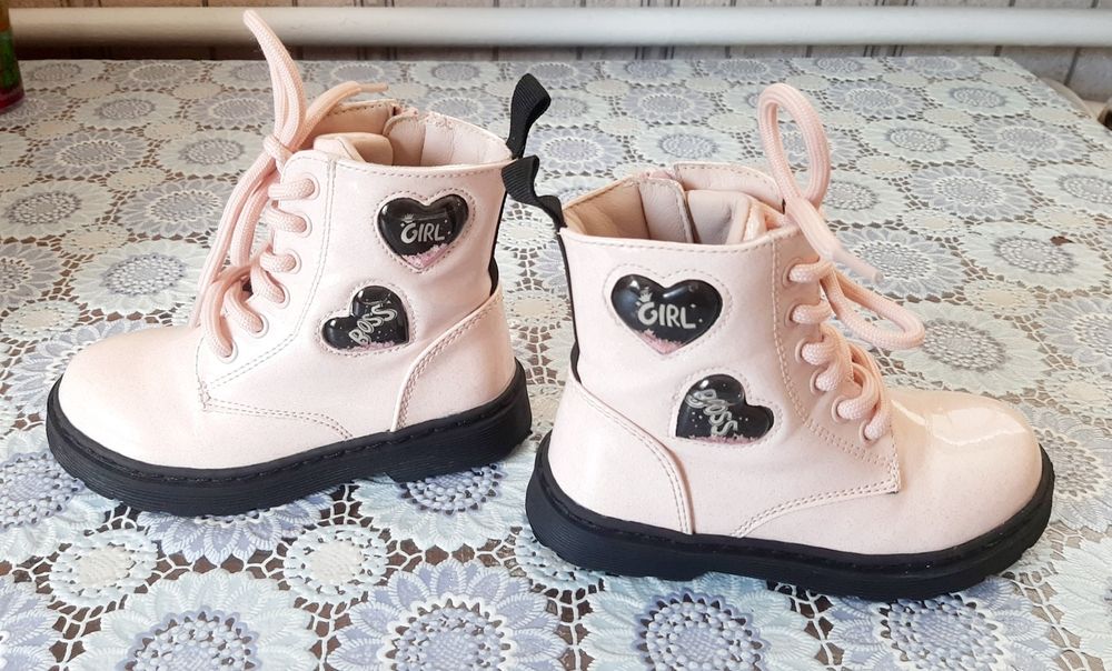 Черевики для дівчинки