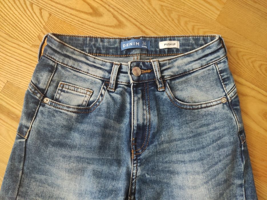 Spodnie dżins jeans denim Sinsay push up 36 S