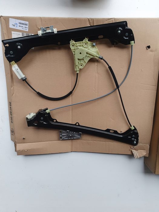 podnośnik szyby prawy przód bmw e92 e93 7193456