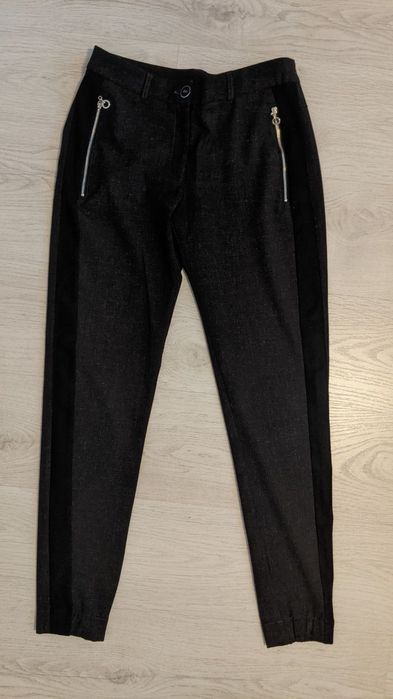 Gatta spodnie Pants Bella S czarne zapinane na zamek .