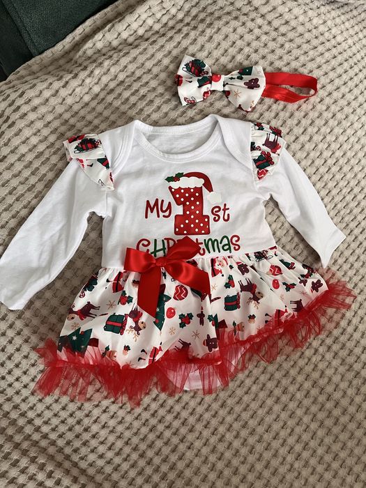 Святкова сукня для немовля.