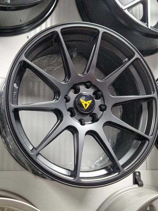 Felgi Japan Racing JR11   8J17 4X100 4X114.3