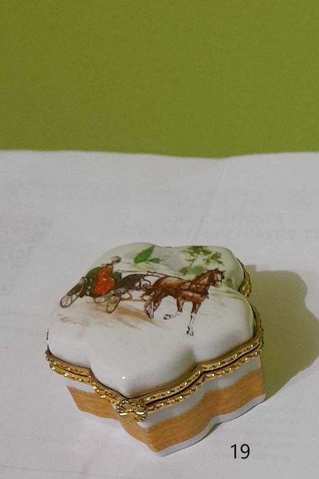 Decorative Boxes64585750098561123