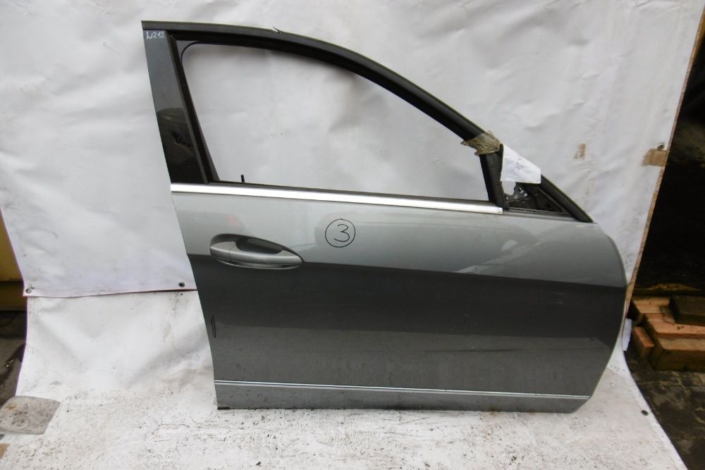 Drzwi przód prawe Mercedes E-klasa