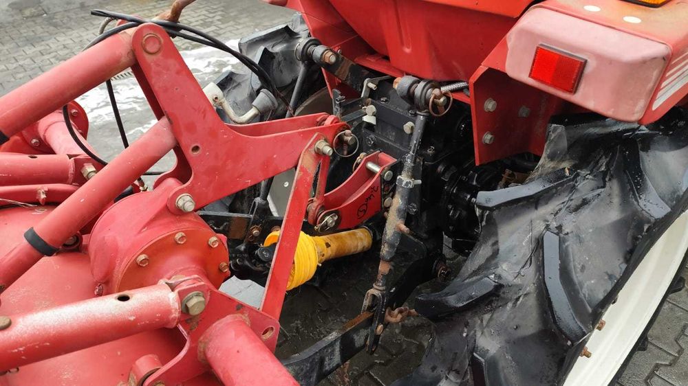 Traktorek z glebogryzarką Mitsubishi Mt 185 4x4 18 km Rewers