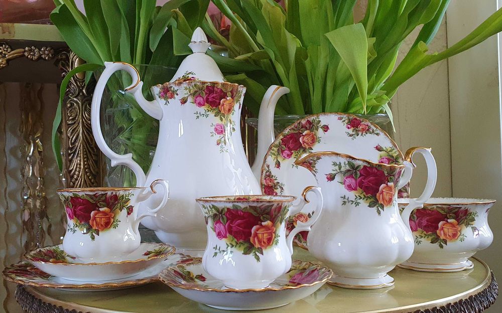 Англійський кавовий сервіз Royal Albert Old Country Roses