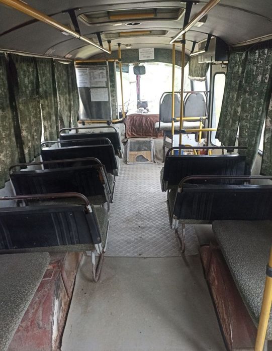 Паз з двигуном і КПП Ом 364 в гарному стані на ходу готовий до роботи