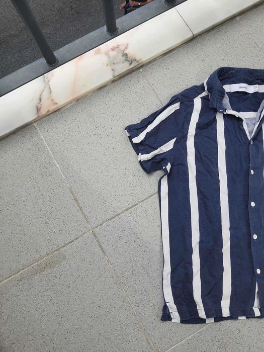 Camisa Bershka em ótimo estado