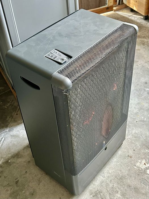 Aquecedor catalítico a gás com botija vazia incluída