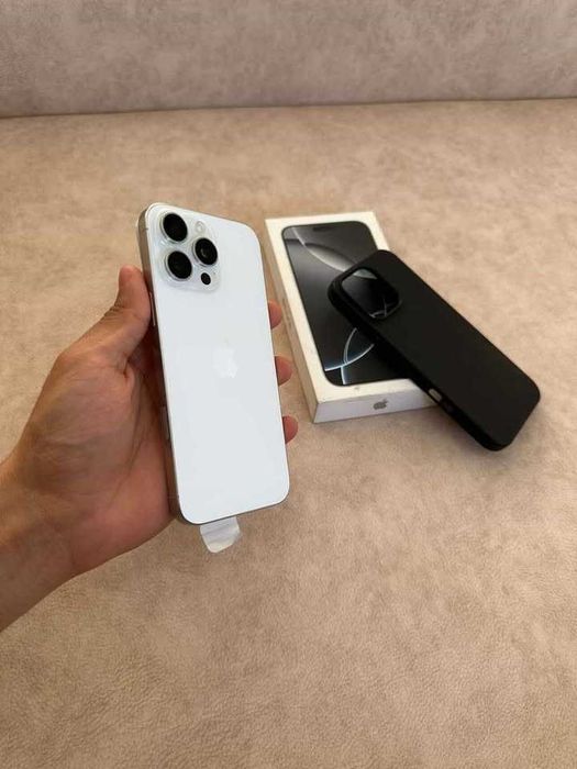 iPhone 16 Pro Max 256GB Branco Novo