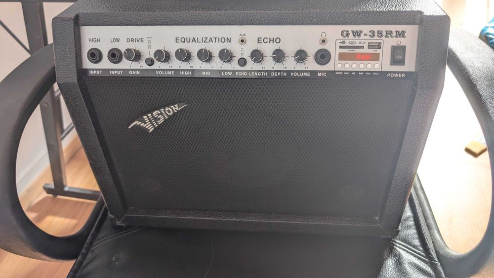 Amplificador guitarra GW35-RM 65W(30RMS)