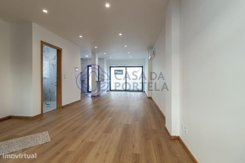 Moradia T2 Totalmente Reconstruída - Devesas Vila Nova De Gaia