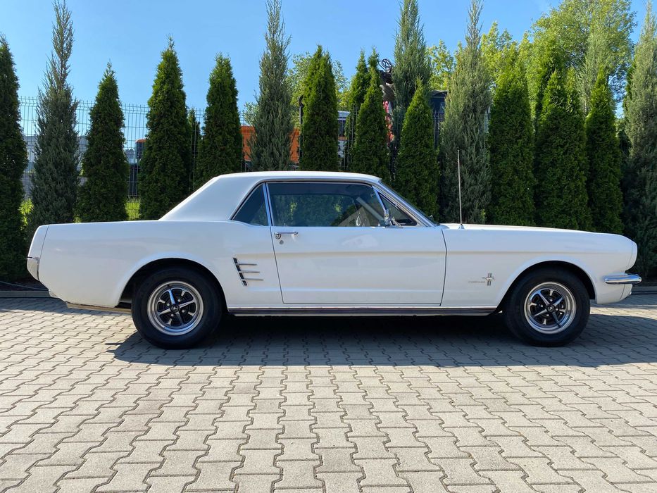 Ford Mustang coupe 3.3 R6; 1966r; po kapitalnej odbudowie