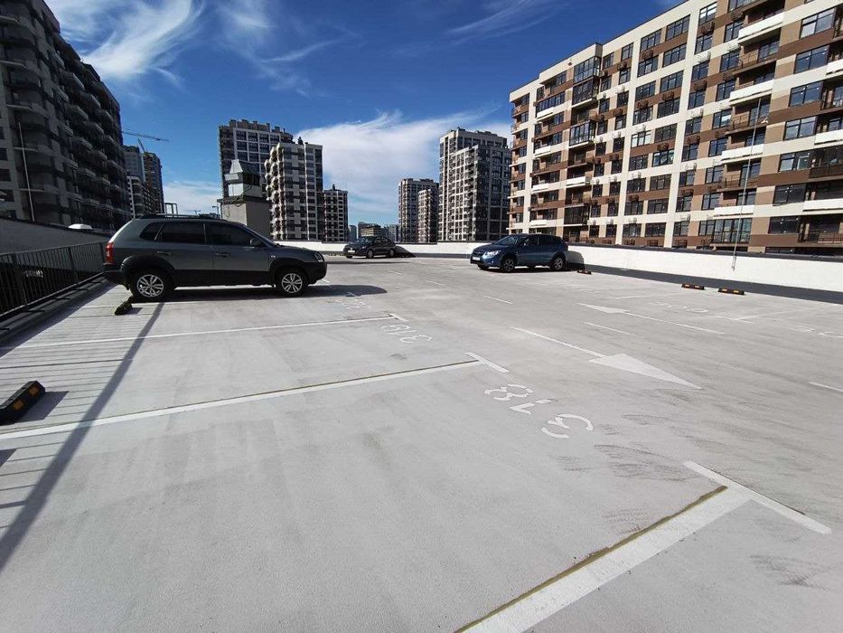 ЖК Варшавский. Олександра Олеся 2. Паркинг 14 м2