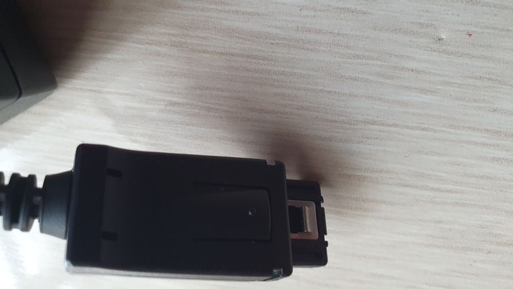 Продам сетевое зарядное устройство