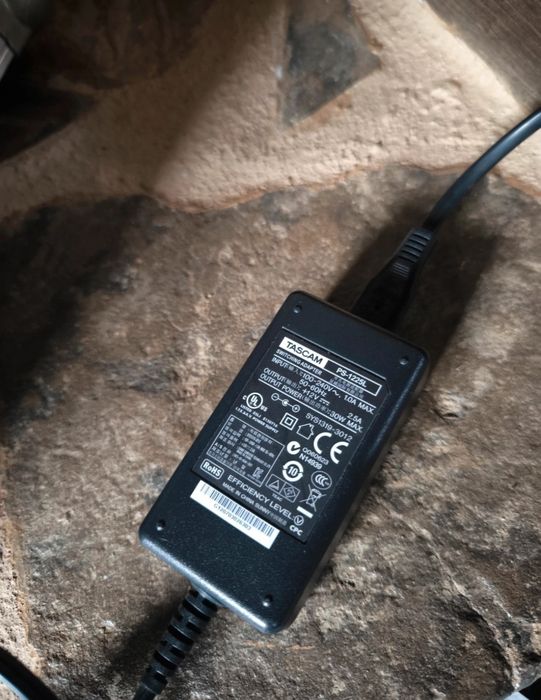 Tascam DP24 SD/MIDI +flight case