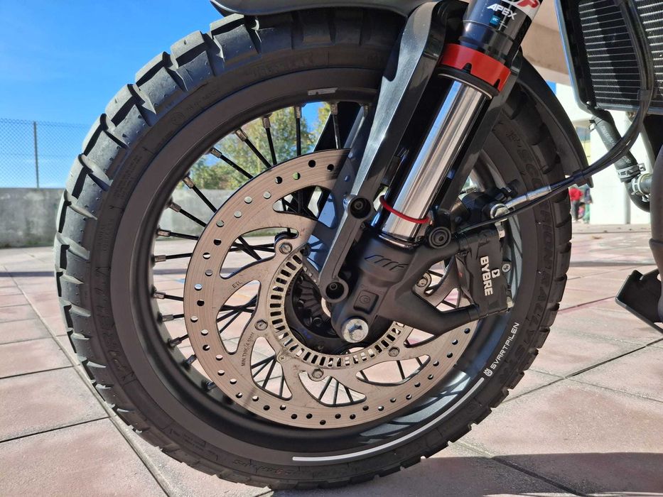 Vendo Husqvarna Svartpilen 125
