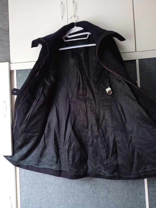 Ciepły płaszczyk zimowy z wysokim kołnierzem