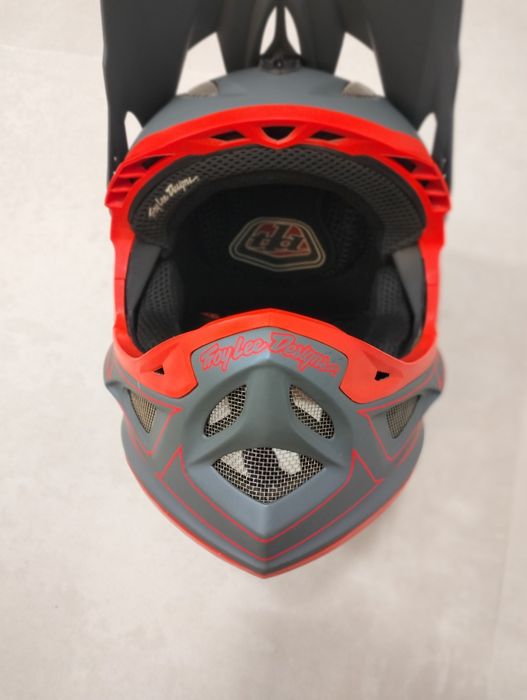 Capacete Troy lee designs D3