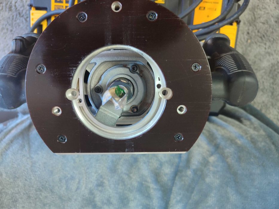 Фрезер DEWALT DWE625KT з валізою, 230 вольт
