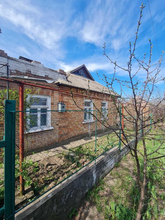 Продам будинок. район вул. Луганська.