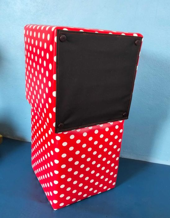 Pufes Interiores Red