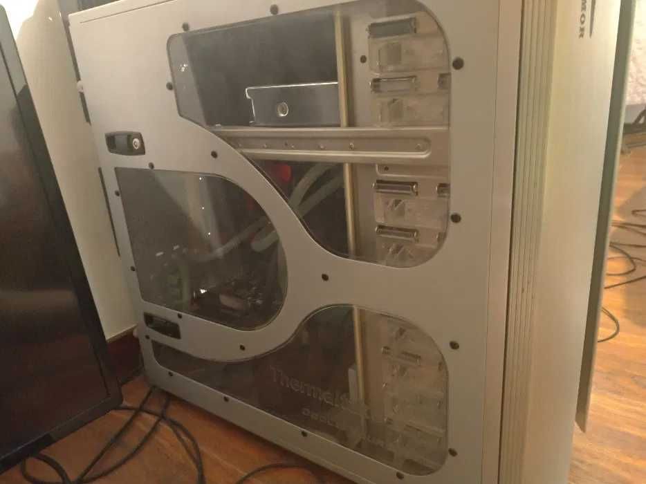 Caixa Thermaltake Armor Silver VA8000SWA com manual