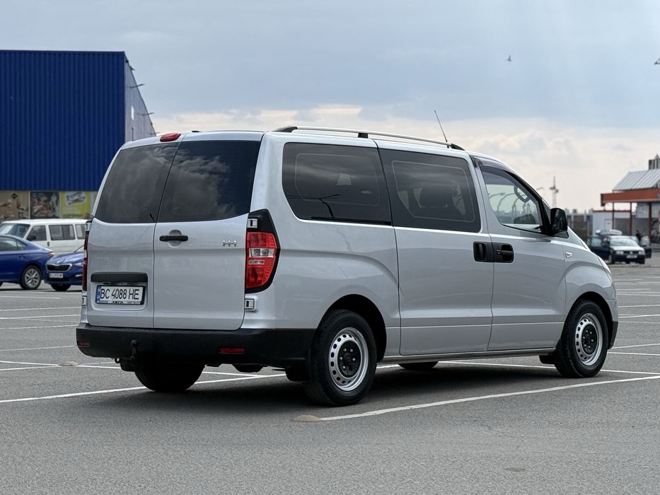 Бус Hyundai H-1 (2009) Пасажир 9 місць, торг, обмін, лізинг, кредит