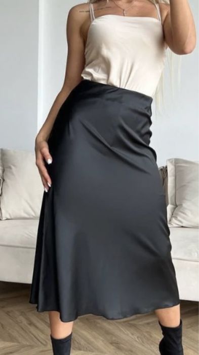 Атлас плотний  є всі розміри