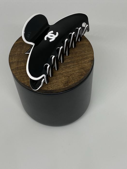 Заколка - краб CHANEL