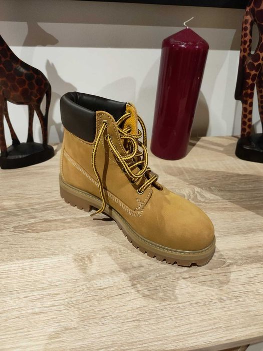 Bota Camel em Camurça estilo Timberland