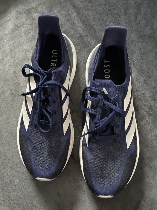 Оригінальні кросівки Adidas Ultraboost 5