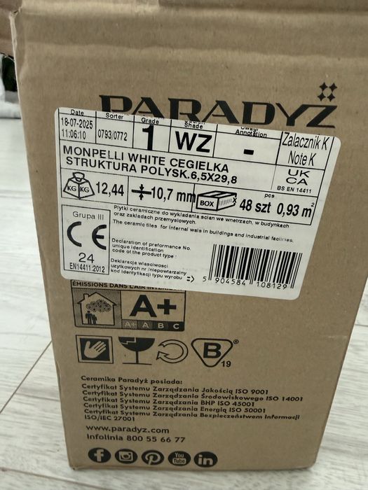 Plytki biala cegielka Paradyz