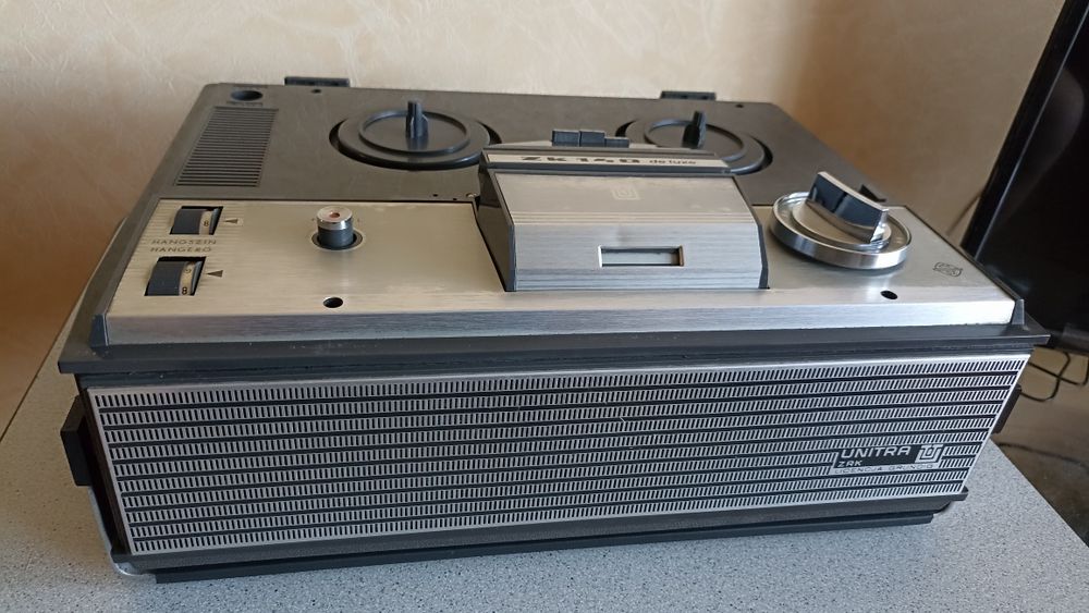 Магнитофон катушечный ,Unitra zkt 140 de luxe