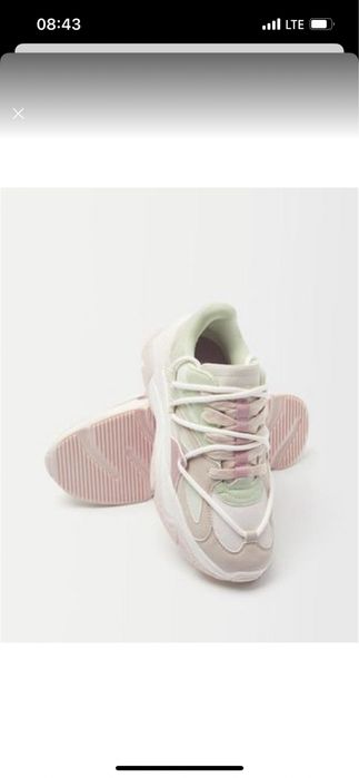 Кросівки Bershka