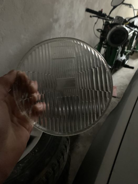 Скло фари та тормозні колодки до мотоцикла мінск