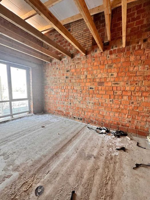 ЗБУДОВАНИЙ ТАУНХАУС за вигідною ціною в дуже хорошій локації!