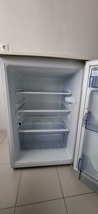 Candy Mini Refrigerator A-Class490362382309795842