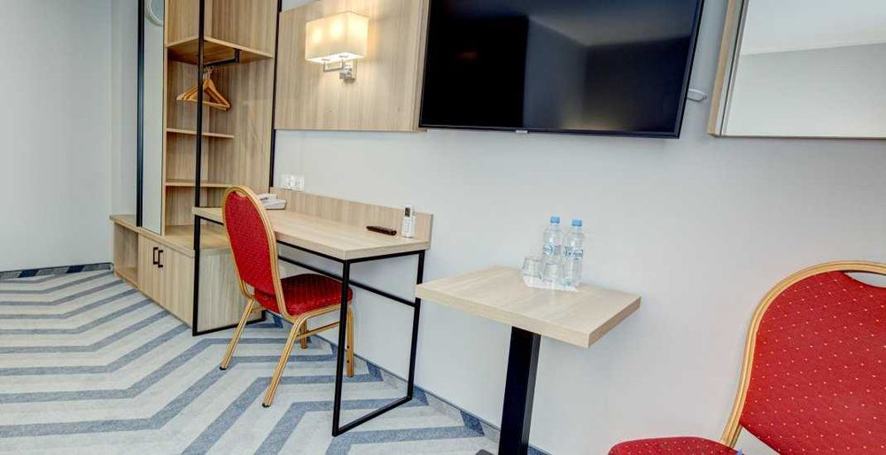Zestawy Mebli Hotelowych na Wymiar – Prosto od Producenta
