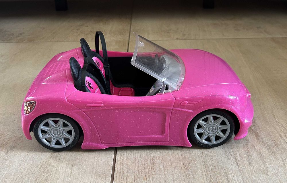 Samochód i skuter dla Barbie w stanie dobrym