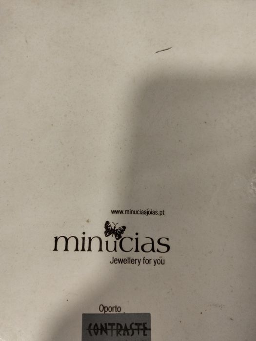 Colar em pérolas e fecho de prata