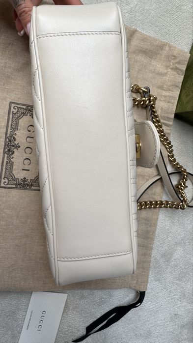 Gucci Marmont medium torebka beżowa ecru jasna