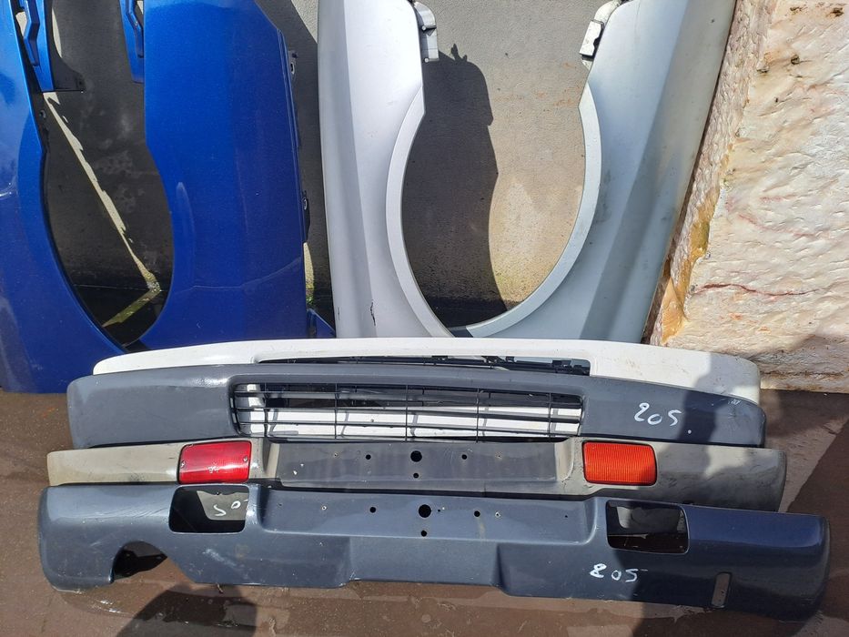 Peças de automóveis para desocupar