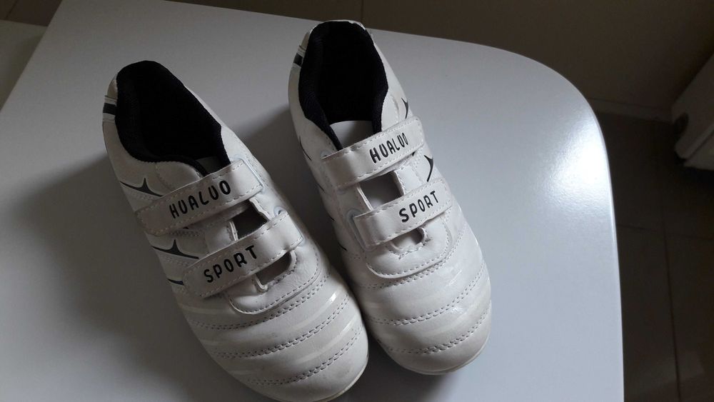 buty piłkarskie / halówki / buty sportowe / rozmiar 32 / 33 NOWE
