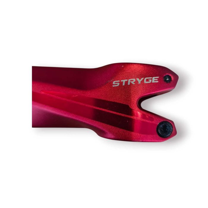 Avanço FUNN STRYGE 31,8 – ~70 mm – 7° (Riser) – Vermelho anodizado
