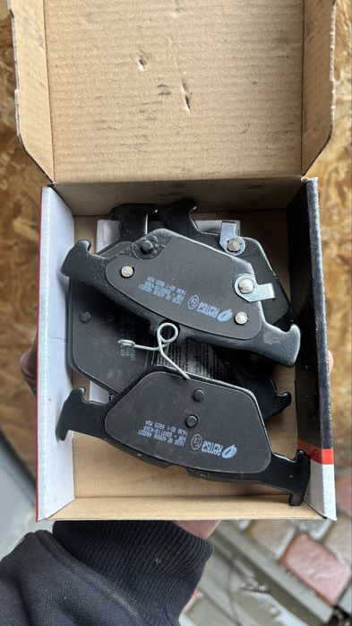 колодки тормозні задні subaru outback