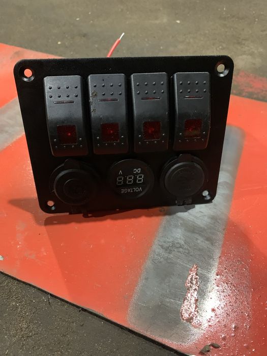 Включателі на трактор