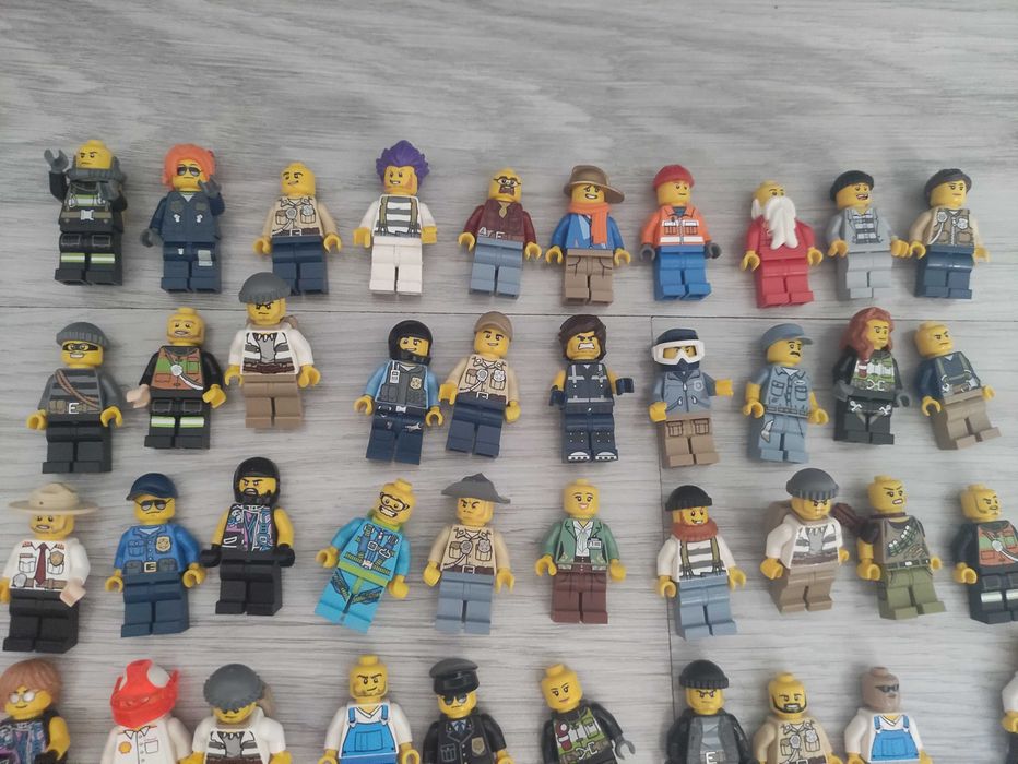 Zestaw 59 minifigurek LEGO Mix: Star Wars, Chima, Ninjago, City