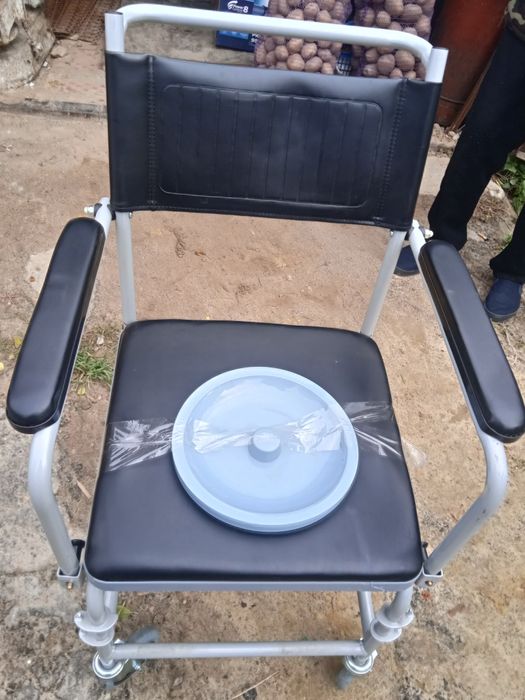 Инвалидное кресло