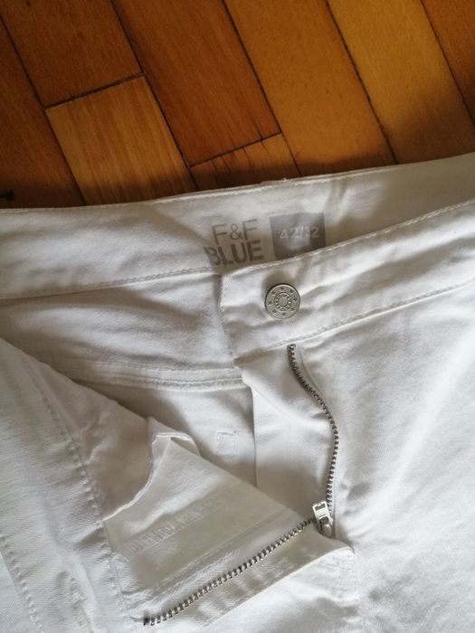 Spodnie białe dżinsowe